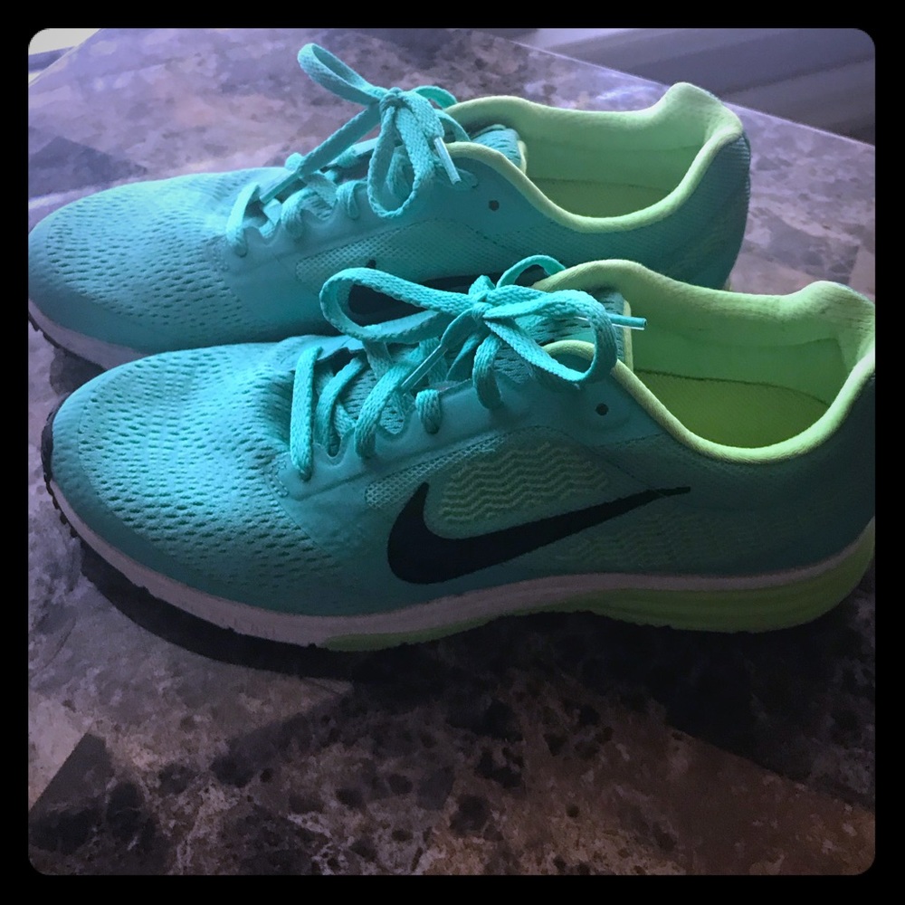 NIKE running shoes 🏃‍♀️